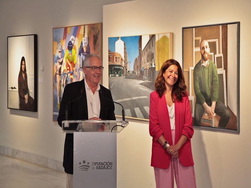 Inaugurada la exposición del XXXVII Premio Internacional de Pintura Eugenio Hermoso con las obras finalistas y ganadora 