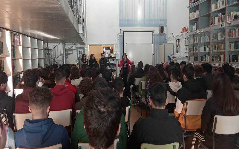 La Fundación Ana Bella visita el IES Alba Plata de Fuente de Cantos