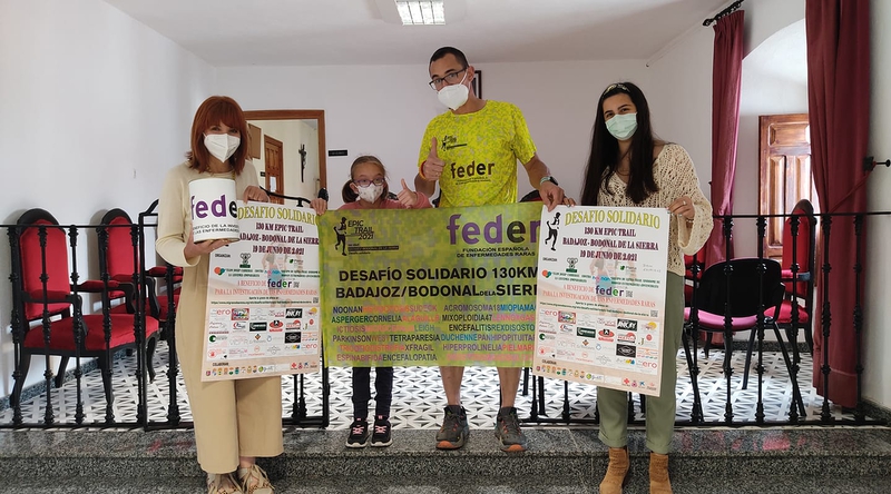 El Ayuntamiento de Bodonal coloca una hucha en apoyo del Desafío Solidario Epic Trail Badajoz - Bodonal de la Sierra