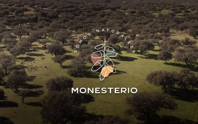 Mario Zorrilla y Emma Caballero protagonizan el corto `Monesterio. Somos Naturaleza´ para incentivar el turismo rural