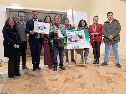 Fregenal de la Sierra, escenario de `Jarrapellejos´, protagoniza un cupón de la ONCE de la serie `Pueblos de película´