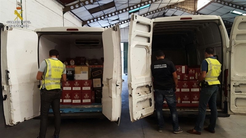 Cuatro detenidos en Sevilla por robar más de 6.000 botellas de bebidas alcohólicas en Fuente de Cantos