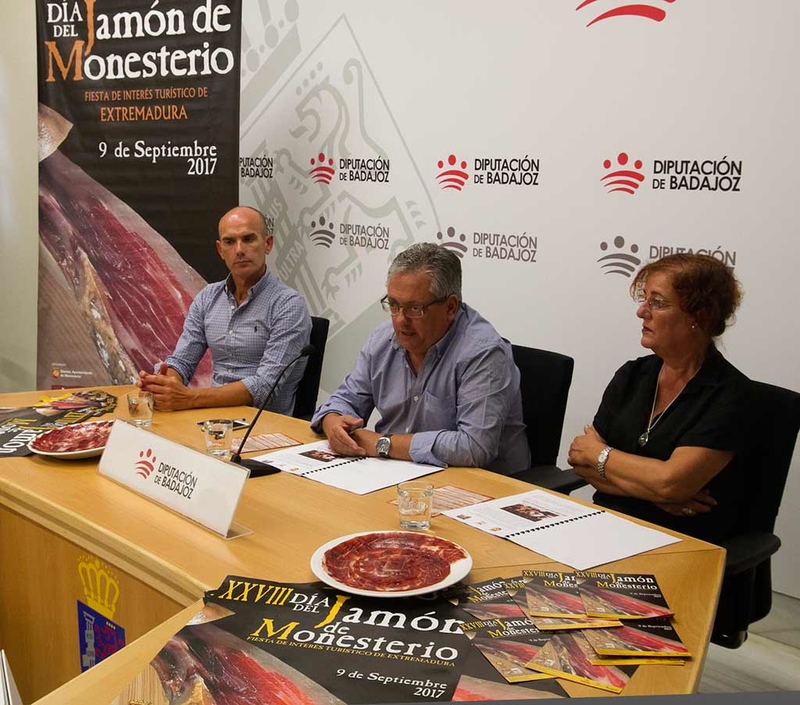 Monesterio presenta su Día del Jamón en la Diputación de Badajoz