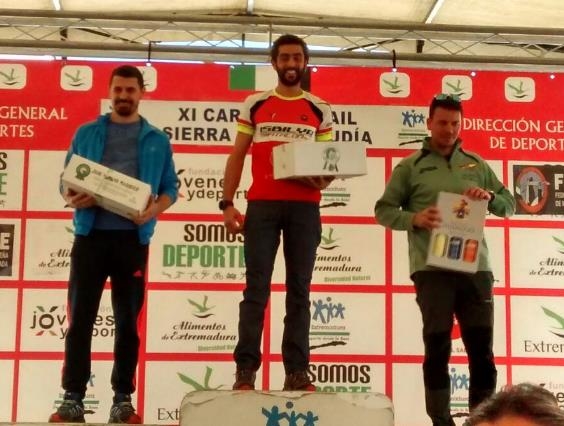 El segureño Joaquín Díaz campeón del XI Trail Media Maratón Sierra de Tentudía