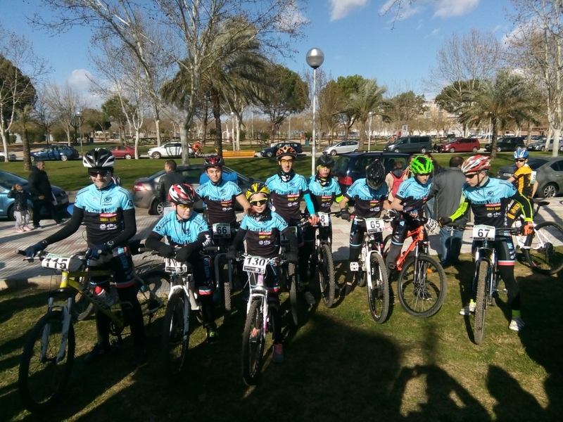 La Escuela Ciclista Puerto Lobo-Sierra de Tentudía debutó este sábado en Don Benito