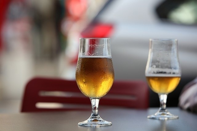 Los extremeños identifican su verano ideal con cerveza, tapas y playa