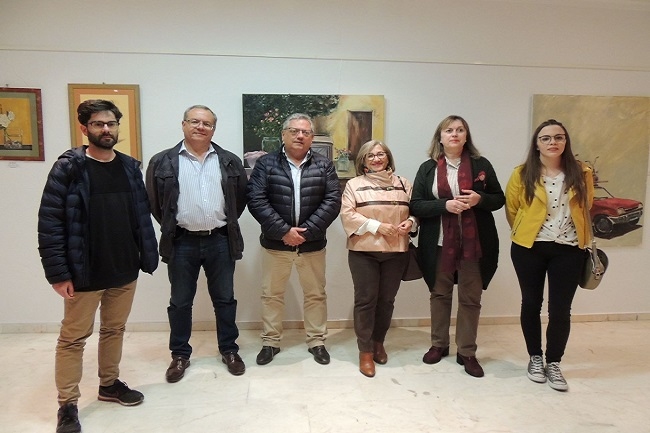 Los artistas de Monesterio exponen sus obras en la Casa de la Cultura