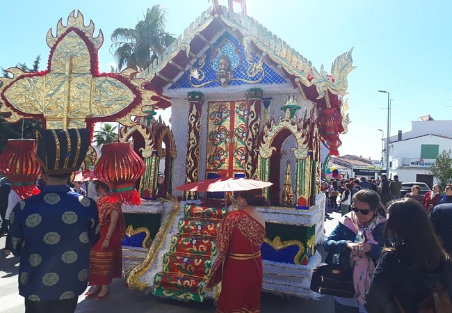 `Amanecer en Tailandia gana el concurso de carrozas en Bodonal de la Sierra