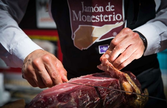 El Ayuntamiento de Monesterio busca personal de apoyo para el XXX Día del Jamón 