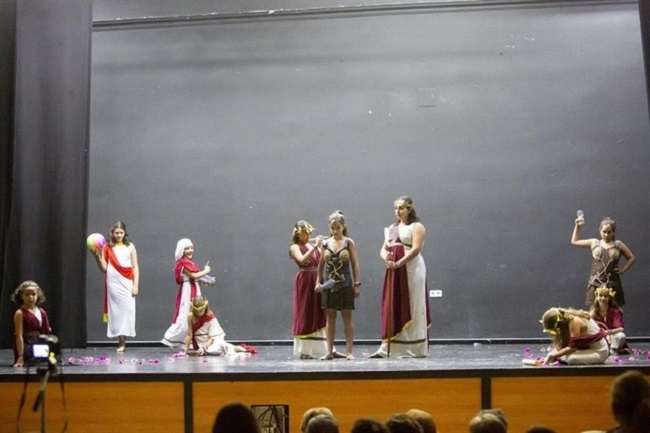 Los talleres Ceres del Festival de Mérida llevan la cultura y el teatro grecolatinos a Monesterio