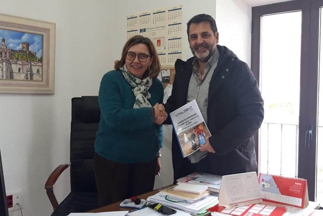 Vitaldent Zafra firmó un acuerdo con el Ayuntamiento de Feria