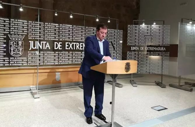 Vara señala que las clases no se suspenden en Extremadura al no existir contagios locales