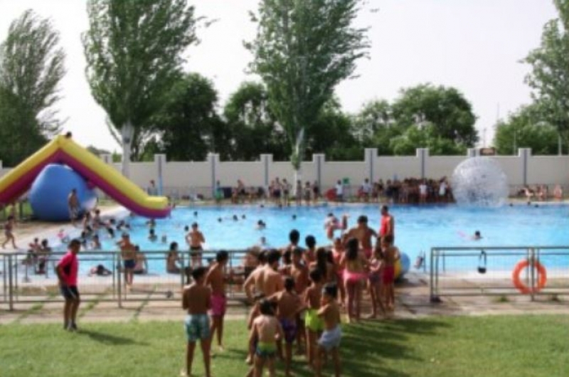 Monesterio se suma a los municipios que no abrirán la piscina municipal este verano