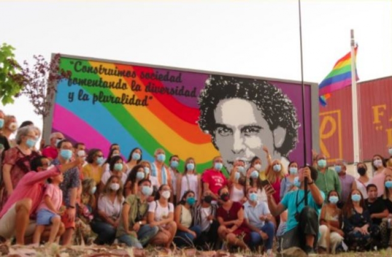 Monesterio dedica un mural a Pedro Zerolo en el parque de Las Moreras