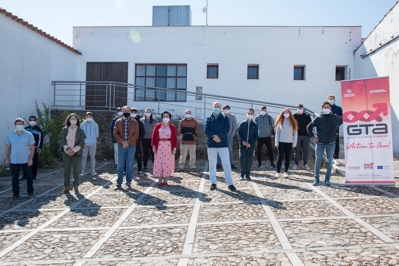 Inaugurada en Cabeza la Vaca la acción formativa de `Gestión Forestal