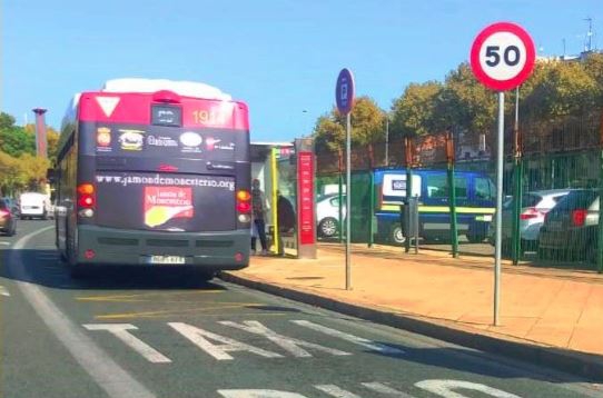 El Jamón de Monesterio viaja en los autobuses urbanos de Sevilla por segundo año consecutivo