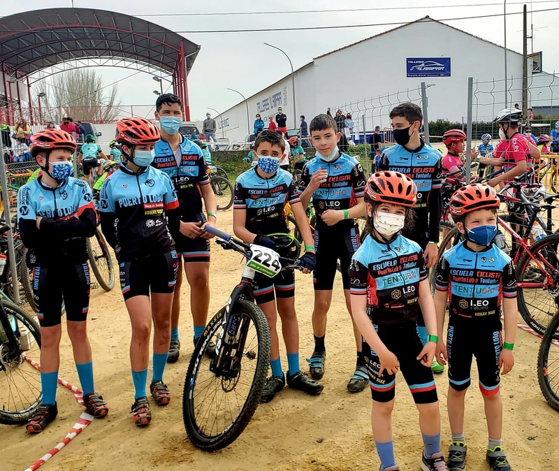 La Escuela Ciclista Comarcal Puerto Lobo-Tentudía inició la nueva temporada BTT en Jaraíz de la Vera