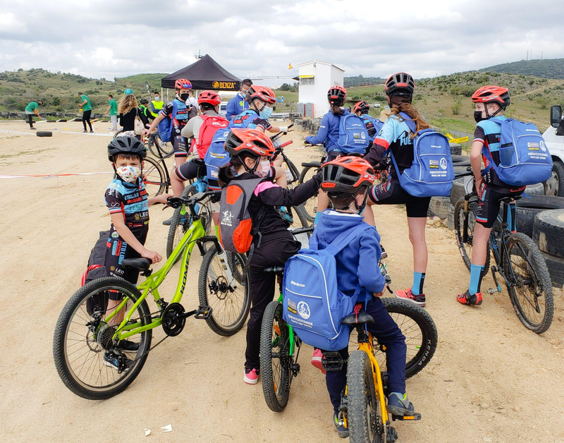 Los lobeznos disfrutaron de la bicicleta de montaña en Jerez de los Caballeros este fin de semana