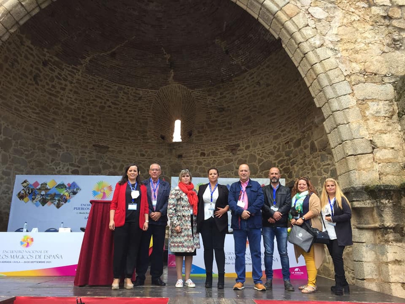 Fuentes de León y Segura de León presentes en el Encuentro de Pueblos Mágicos de España en La Adrada (Ávila)