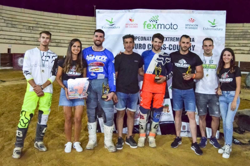 Unos 800 espectadores disfrutaron del Campeonato Extremeño de Enduro Indoor en Higuera la Real