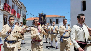 Gran alegra en Fuentes de Len por la declaracin del Corpus Christi como Fiesta de Inters Turstico de Extremadura