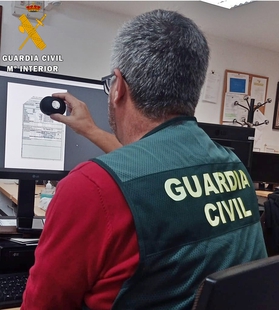 Investigados 4 vecinos de Fuente de Cantos y Zafra por suplantar la identidad y falsificar documentos en la tramitacin del cambio de titularidad 