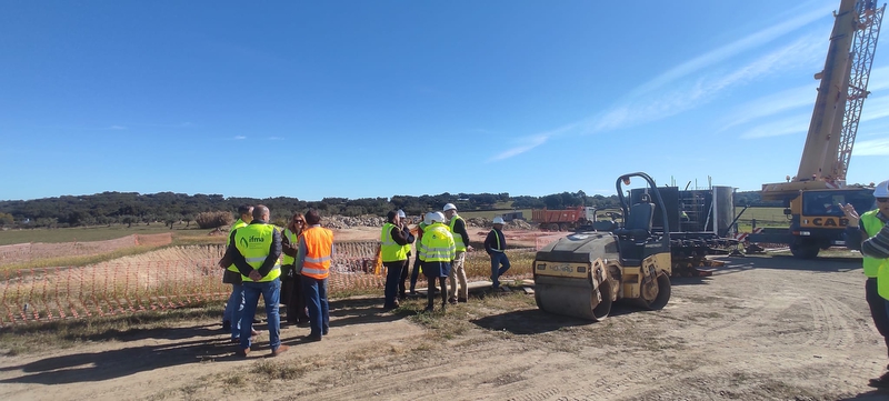 El Director General de Infraestructuras Hidráulicas de la Junta visita las obras de la nueva depuradora de Bodonal de la Sierra