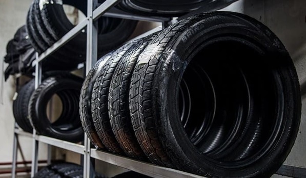 Los automovilistas cometen a menudo el error de almacenar correctamente los neumáticos de invierno