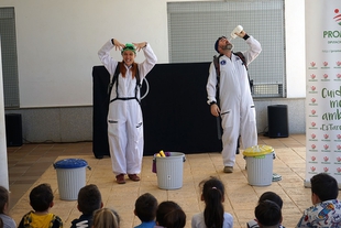 Escolares y docentes de Monesterio disfrutaron del teatro didctico de Promedio sobre el buen uso del agua
