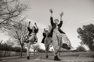 `Leones en Escena llevar teatro, circo y danza contempornea a entornos rurales de la comarca de Tentuda y la Sierra de Huelva