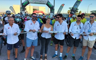 150 corredores de toda España participaron en la XIV edición de la Ruta Cicloturista `Jamón de Monesterio´