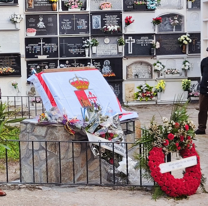 La SEDM destina fondos para buscar y localizar fosas comunes en el interior del cementerio de Segura de León