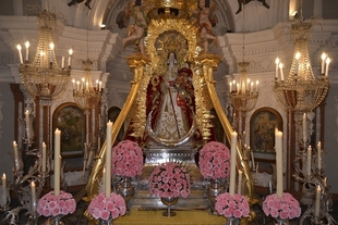 Imposición del bastón de mando y la entrega de llave de la ciudad a la Santísima Virgen de los Remedios en Fregenal de la Sierra