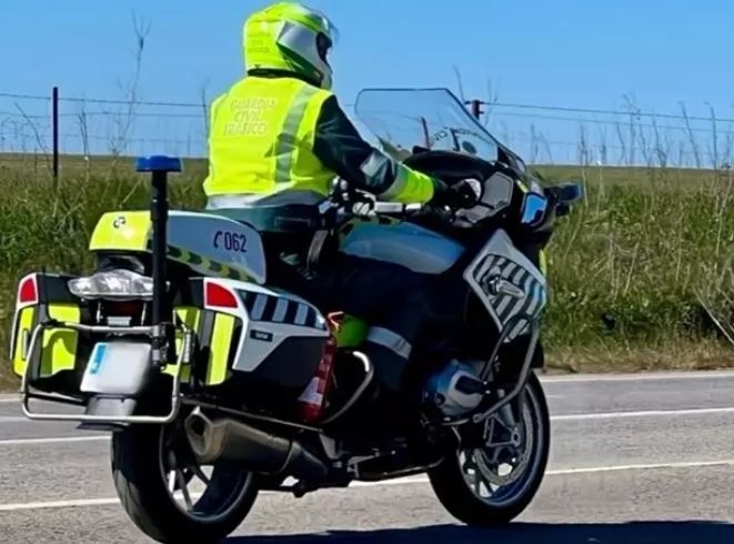 Fallece una mujer cerca de Fuente de Cantos tras chocar con la barrera de contención de la calzada