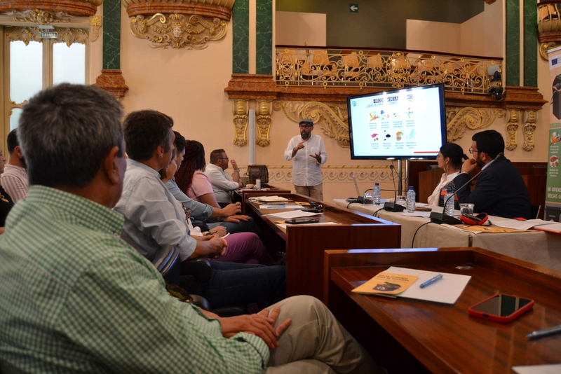 El contenedor marrón para el reciclaje de la orgánica llegará a Higuera la Real en los próximos meses