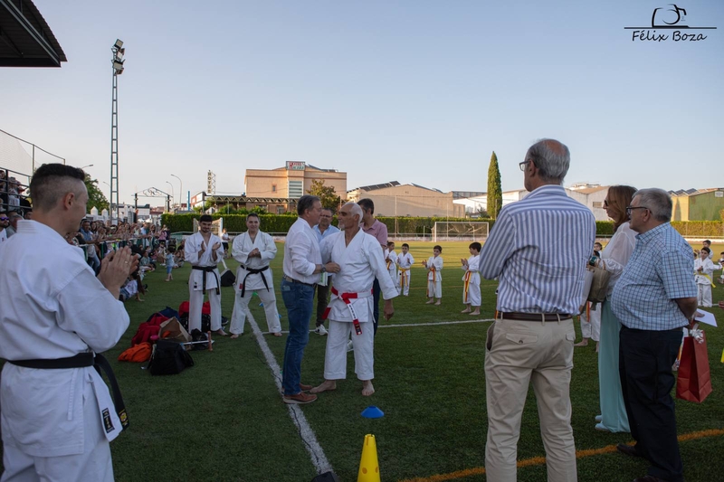 Emotivo homenaje en Higuera la Real a José Boza, uno de los pioneros del kárate extremeño