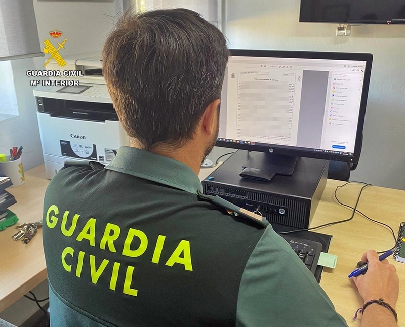 La Guardia Civil de Fregenal investiga a un empleado del servicio postal y paquetería de la comarca, por apoderarse de más de 50 envíos