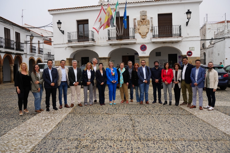 El equipo de gobierno de la Diputación se reunía hoy en Segura de León para perfilar el presupuesto de la institución provincial de cara a 2026