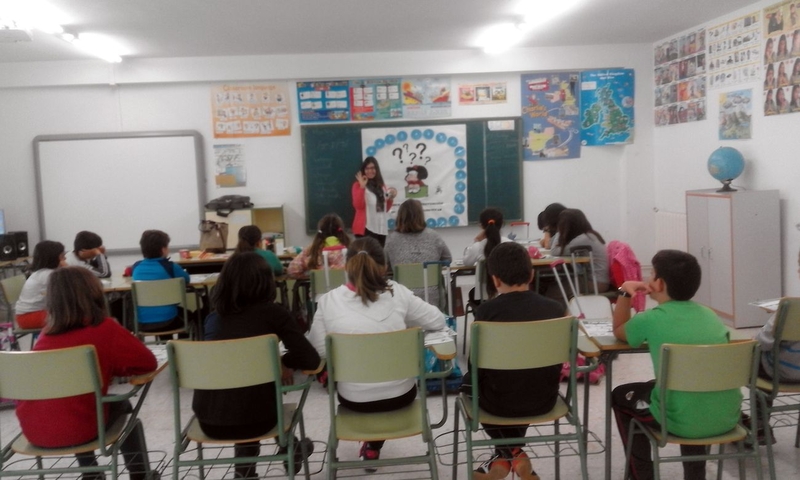 Los colegios de la comarca reciben la visita de las técnicas del programa sobre conductas adictivas